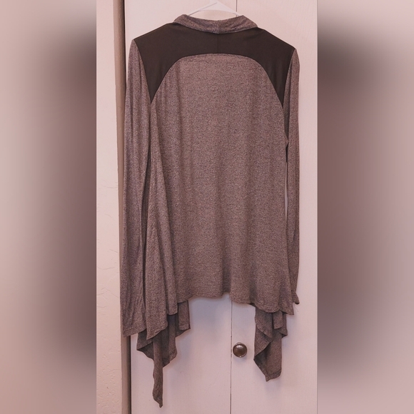 Philosophy Wrap Cardigan Gray Faux Leather Shoulder Patches Size Large Open Knit - Picture 10 of 11